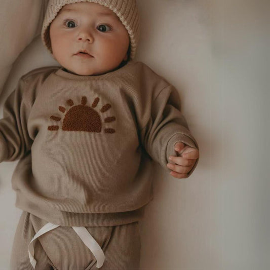 Organic Cotton Baby Clothes Set – 2-Piece Sweatshirt & Pants Lulladise