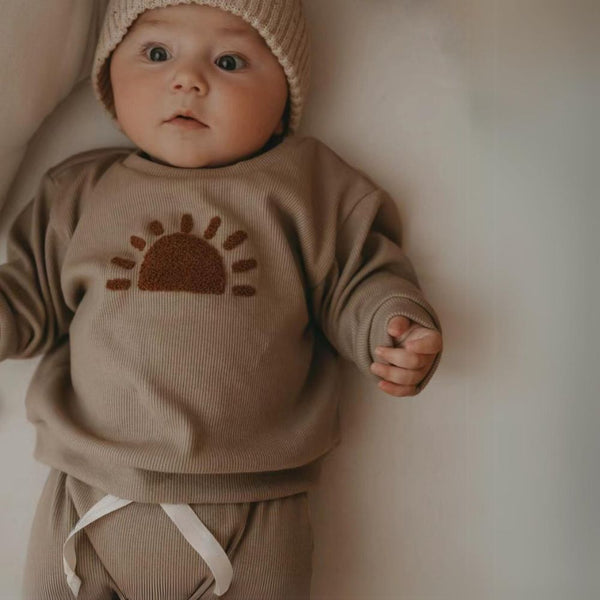 Organic Cotton Baby Clothes Set – 2-Piece Sweatshirt & Pants